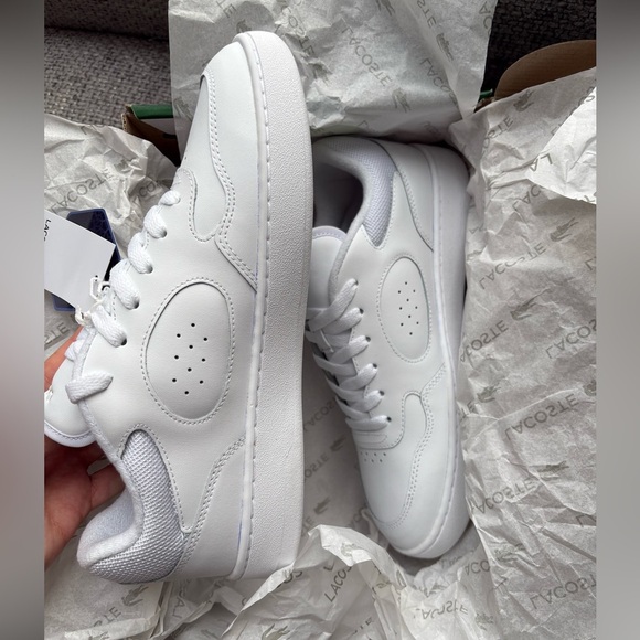 Brand New leather women Lacoste Sneakers β Size 8.5 with original box ! - Picture 7 of 11
